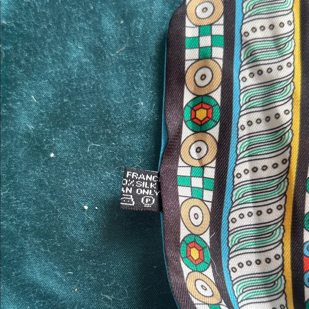 100% silk. Made in France. High quality scarf bracelet. With gold heart pendant! - Picture 11 of 16